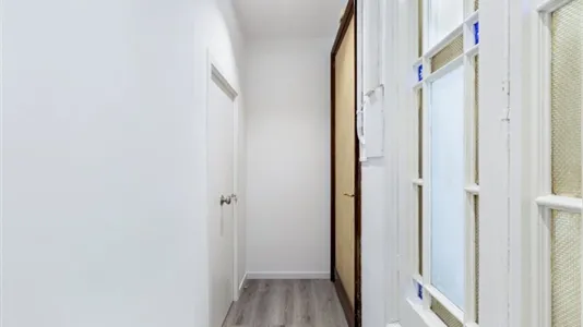 Rooms in Barcelona Eixample - photo 9