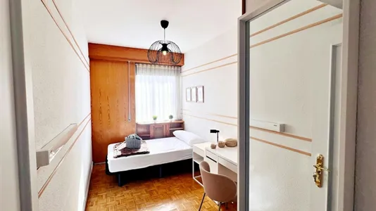 Rooms in Madrid Tetuán - photo 2