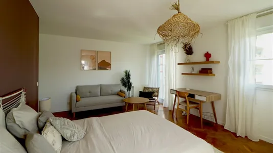 Rooms in Saint-Denis - photo 4