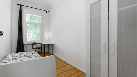Rooms in Berlin Neukölln - photo 1
