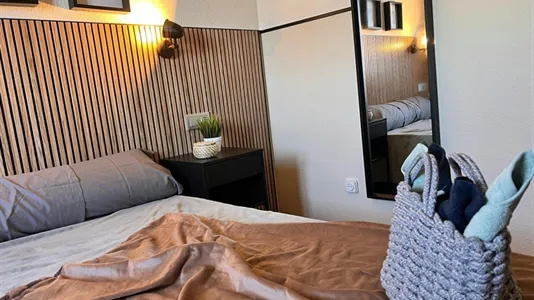 Rooms in Madrid Retiro - photo 6