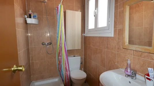 Rooms in Madrid Centro - photo 9