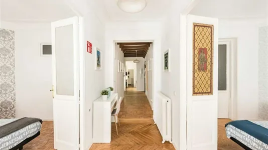 Rooms in Madrid Centro - photo 10