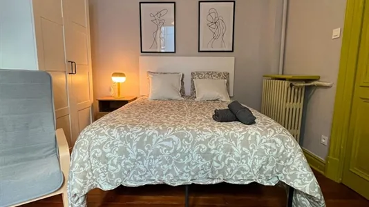 Rooms in Bilbao - photo 2