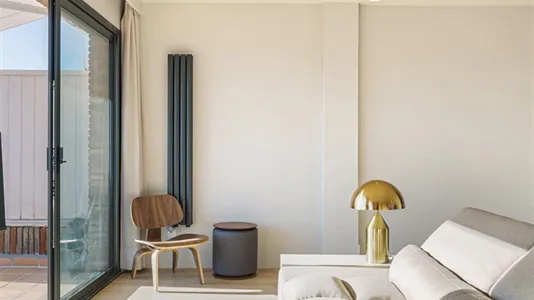 Apartments in Barcelona Eixample - photo 4