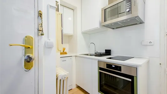 Rooms in Madrid Chamartín - photo 6