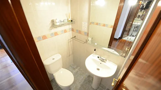 Rooms in Bilbao - photo 8