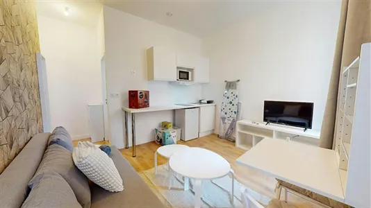 Apartments in Lyon - photo 3