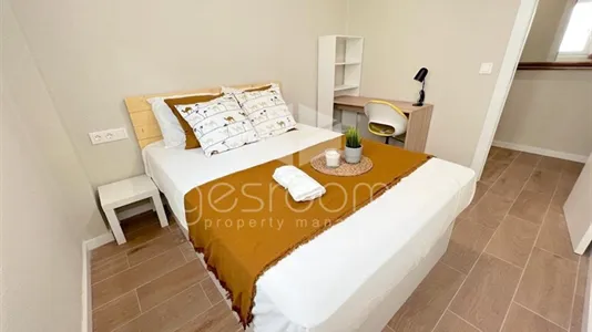 Rooms in el Camí de Vera - photo 7