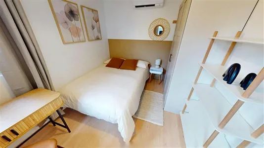 Rooms in Lyon - photo 2