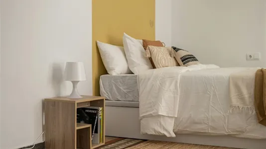 Rooms in Barcelona Ciutat Vella - photo 5