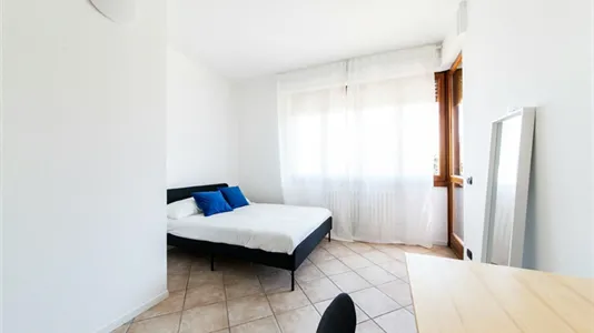Rooms in Milano Zona 2 - Stazione Centrale, Gorla, Turro, Greco, Crescenzago - photo 2