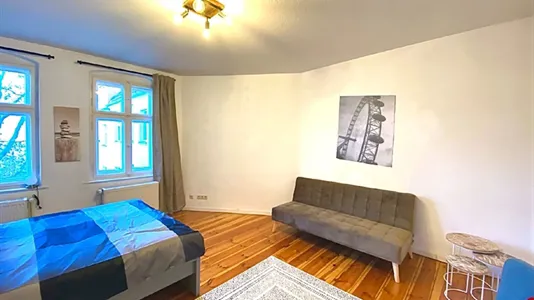 Apartments in Berlin Lichtenberg - photo 4