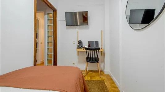 Rooms in Madrid Chamberí - photo 4