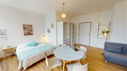 Room for rent in Nanterre, Île-de-France