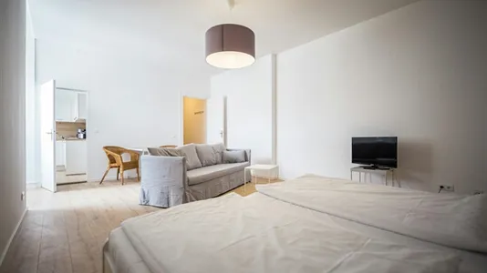 Apartments in Berlin Tempelhof-Schöneberg - photo 1