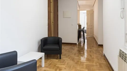Rooms in Madrid Centro - photo 6