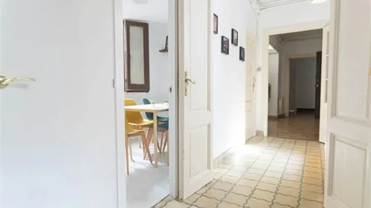 Rooms in Barcelona Eixample - photo 10