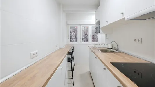 Rooms in Adaro - photo 9