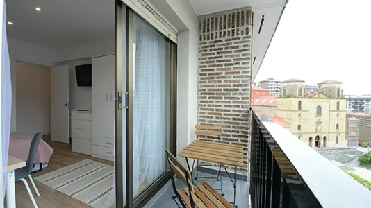 Rooms in Bilbao - photo 9