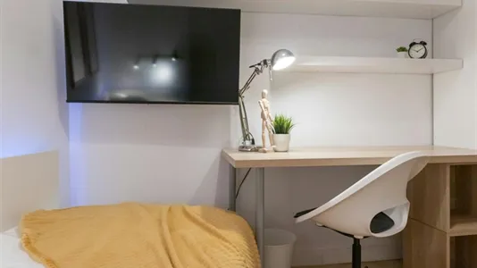 Rooms in Madrid Hortaleza - photo 6