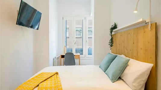 Rooms in Madrid Chamberí - photo 1