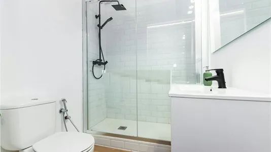 Rooms in Barcelona Eixample - photo 7