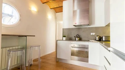 Apartments in Barcelona Ciutat Vella - photo 6