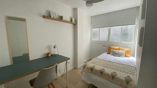 Rooms in Málaga - photo 1
