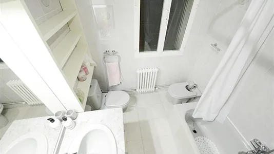 Rooms in Bilbao - photo 8