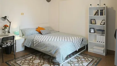 Room for rent in Napoli Municipalità 2, Naples