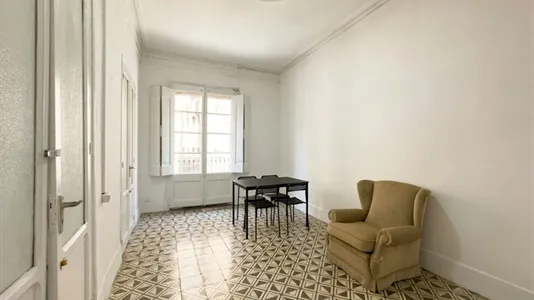 Rooms in Barcelona Ciutat Vella - photo 9