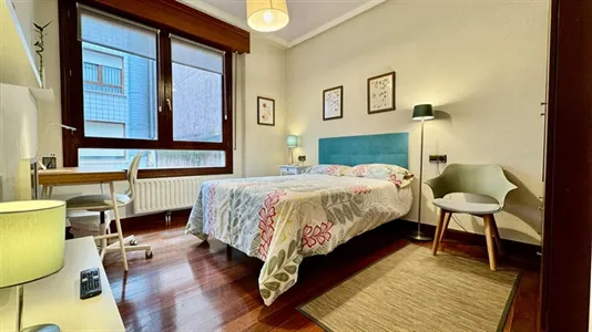 Rooms in Bilbao - photo 2