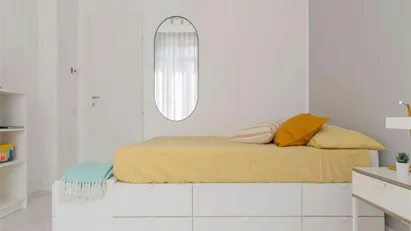 Room for rent in Milano Zona 5 - Vigentino, Chiaravalle, Gratosoglio, Milan