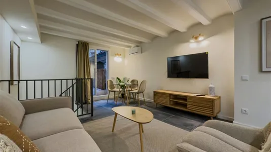 Apartments in Barcelona Ciutat Vella - photo 9