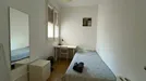 Room for rent, Barcelona Eixample, Barcelona, &lt;span class=&quot;blurred street&quot; onclick=&quot;ProcessAdRequest(7744778)&quot;&gt;&lt;span class=&quot;hint&quot;&gt;See streetname&lt;/span&gt;[xxxxxxxxxxxxx]&lt;/span&gt;
