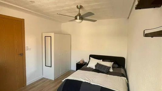 Rooms in Tavernes Blanques - photo 3