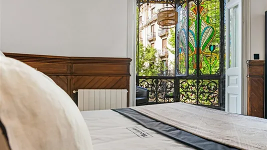 Rooms in Barcelona Eixample - photo 6