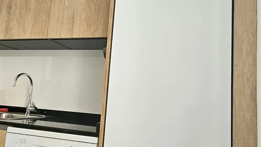 Rooms in Zaragoza - photo 6