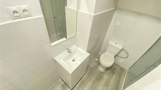 Rooms in Adaro - photo 8