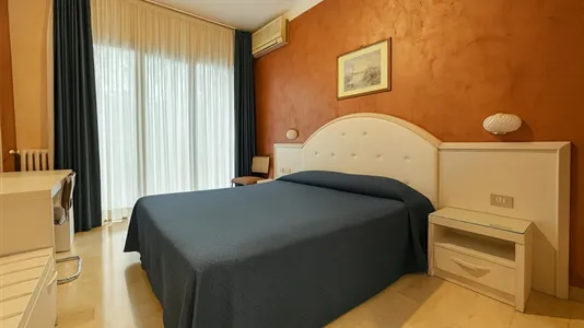 Rooms in Novara - photo 2
