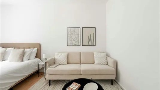 Apartments in Berlin Mitte - photo 2