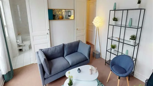 Rooms in Paris 17ème arrondissement - photo 9