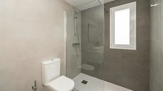 Rooms in Madrid Chamartín - photo 10