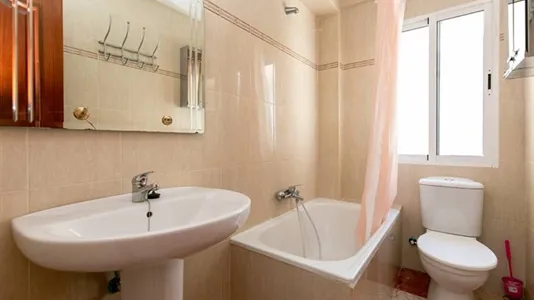 Rooms in Granada - photo 8
