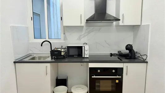 Rooms in Mislata - photo 9