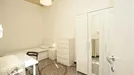 Room for rent, Genoa, Liguria, &lt;span class=&quot;blurred street&quot; onclick=&quot;ProcessAdRequest(11704931)&quot;&gt;&lt;span class=&quot;hint&quot;&gt;See streetname&lt;/span&gt;[xxxxxxxxxxxxx]&lt;/span&gt;