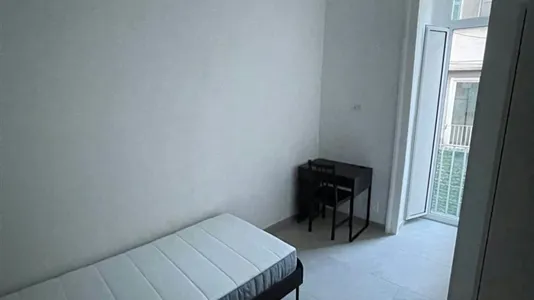 Rooms in Napoli Municipalità 3 - photo 4