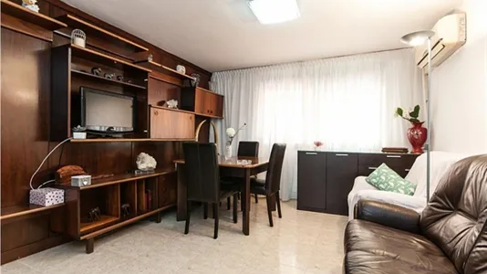 Rooms in Cornellà de Llobregat - photo 9