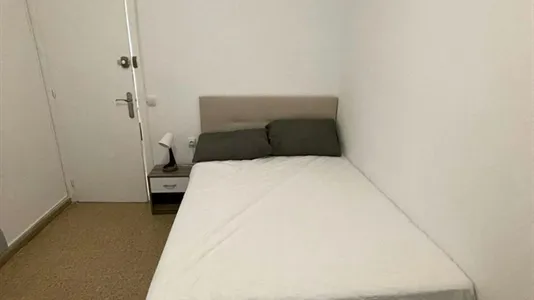 Rooms in Barcelona Eixample - photo 4